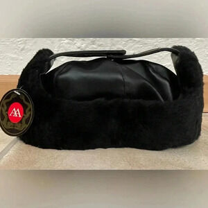 NWT Men’s convertible leather bomber style hat,cozy interior, button strap; XL